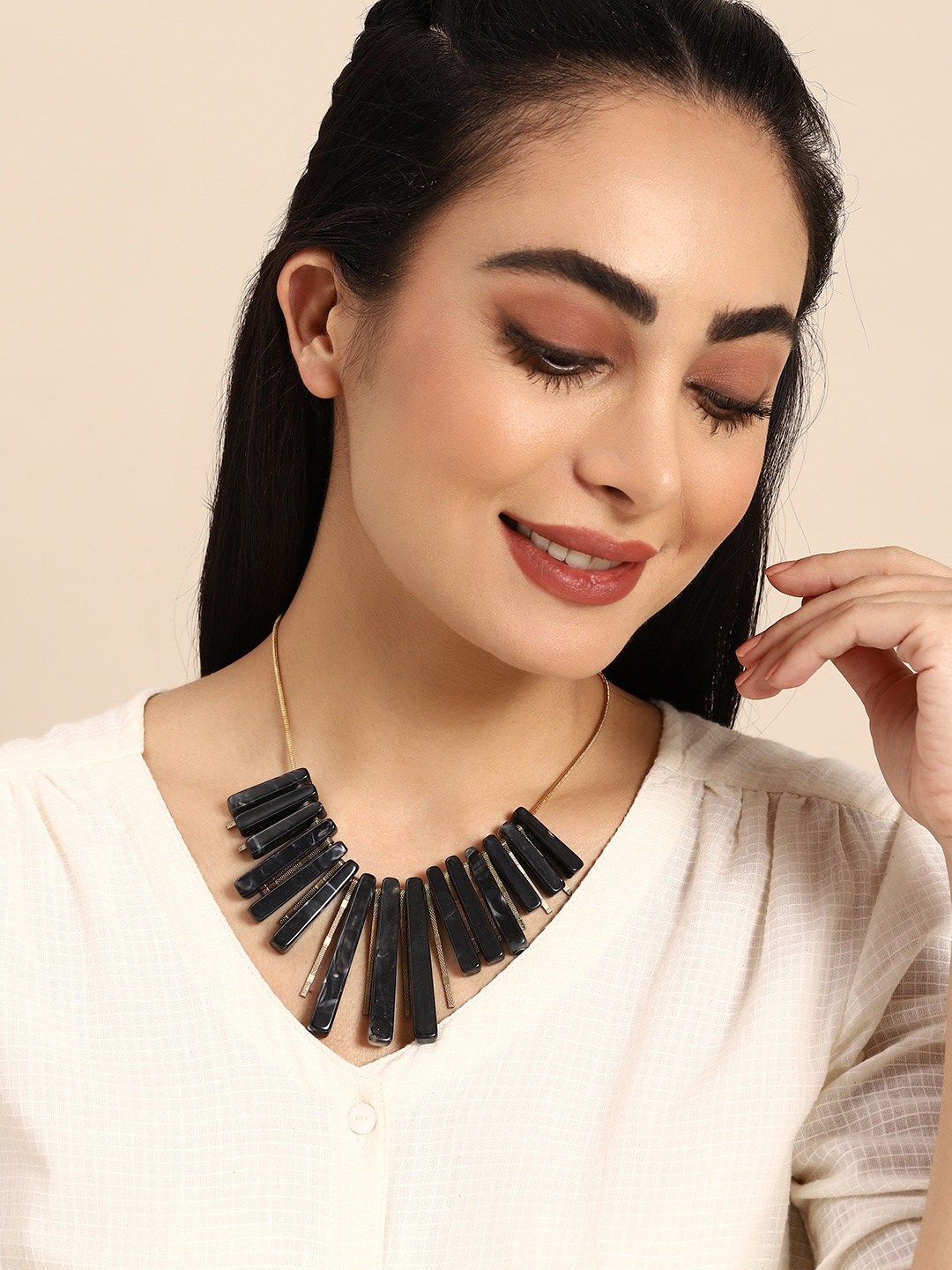 

Sangria Gold-Plated Necklace, Black
