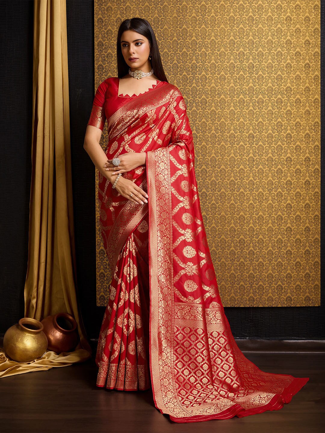 

Ishin Red Geometric Woven Design Zari Banarasi Saree