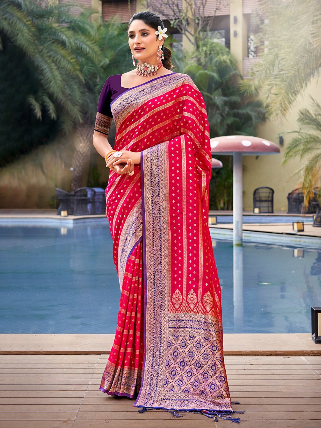 

Ishin Red Ethnic Motifs Woven Design Zari Banarasi Saree