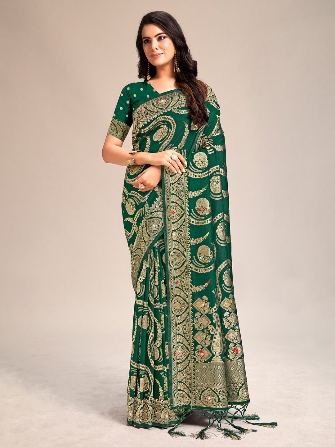 

Ishin Floral Woven Design Zari Banarasi Saree, Green