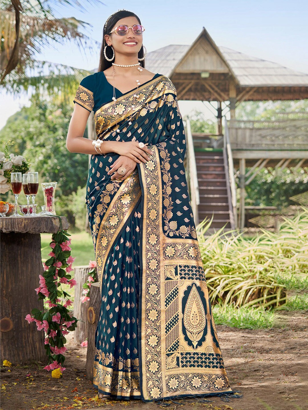 

Ishin Navy Blue Ethnic Motifs Woven Design Zari Saree