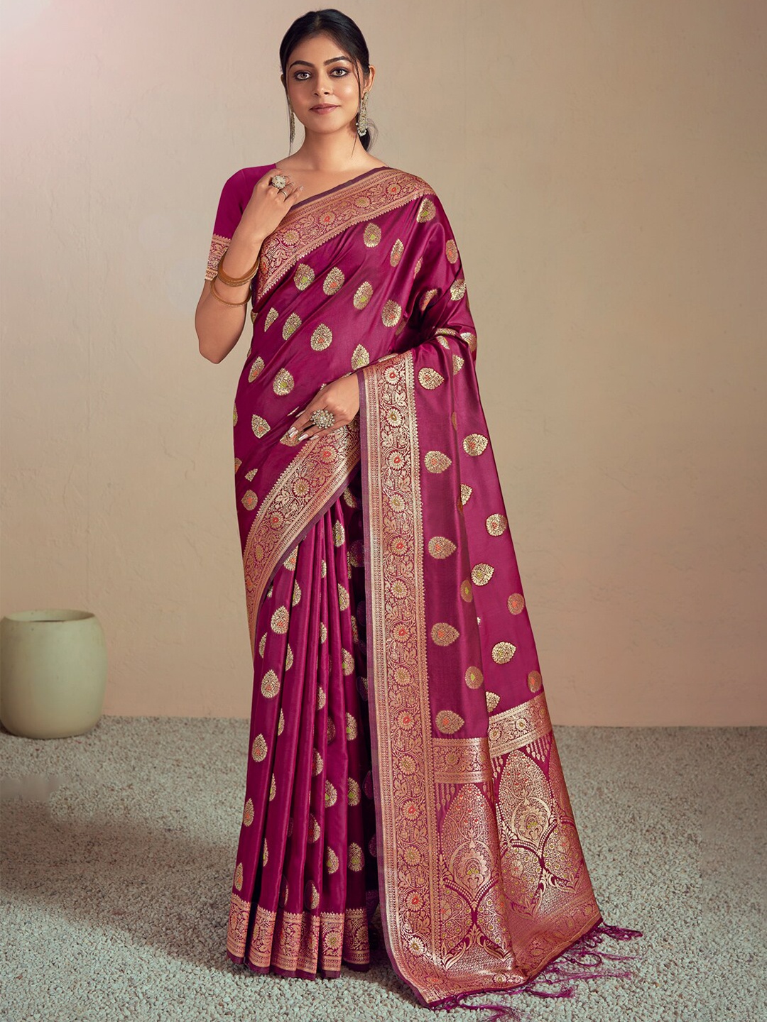 

Ishin Pink Ethnic Motifs Woven Design Zari Saree