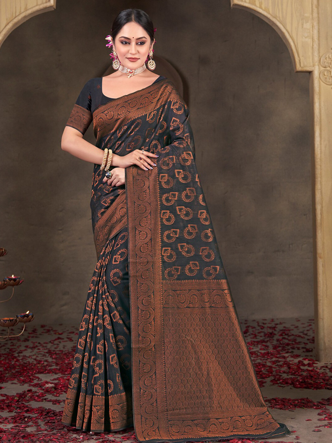 

Ishin Geometric Woven Design Zari Saree, Navy blue