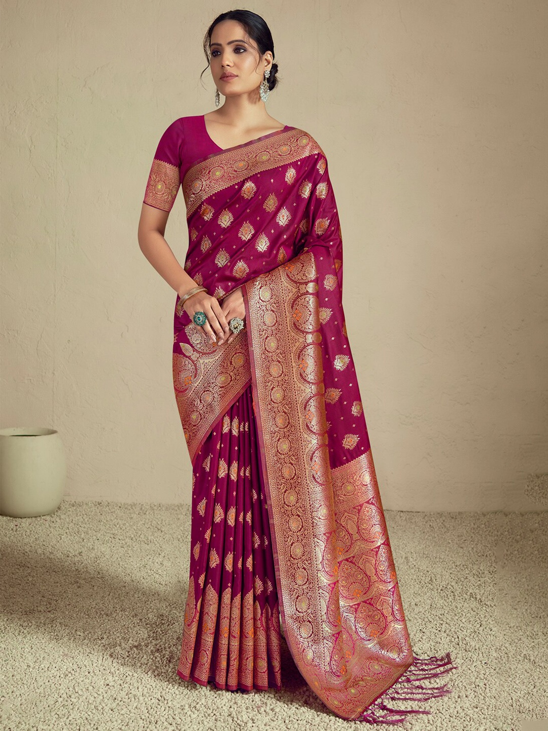 

Ishin Purple Ethnic Motifs Woven Design Zari Saree