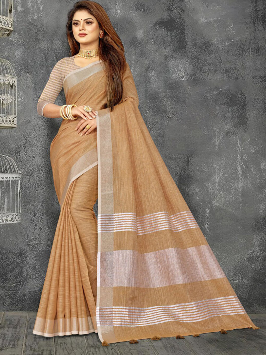 

Ishin Tan Woven Design Zari Saree