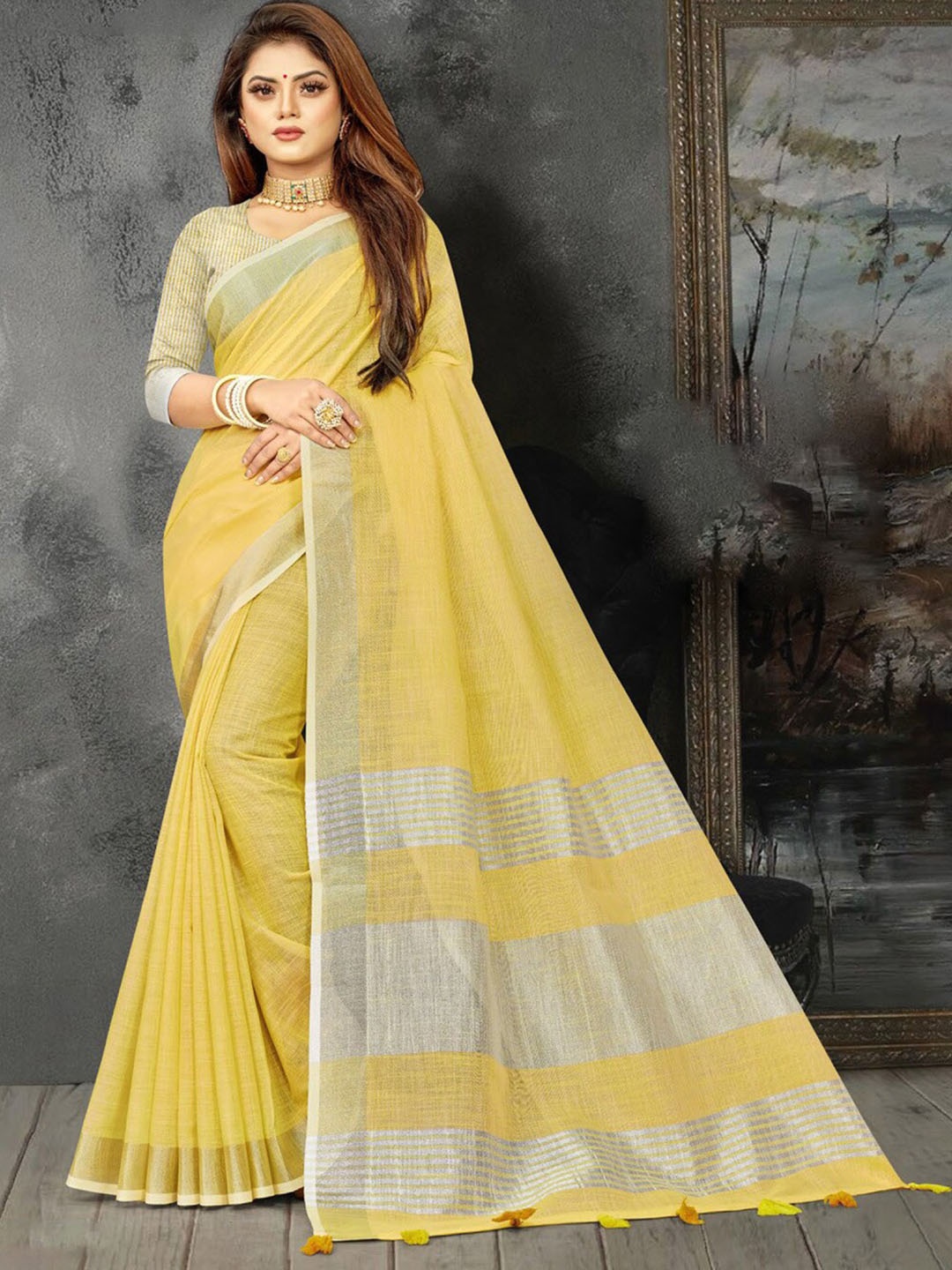 

Ishin Ethnic Zari Border Saree, Yellow