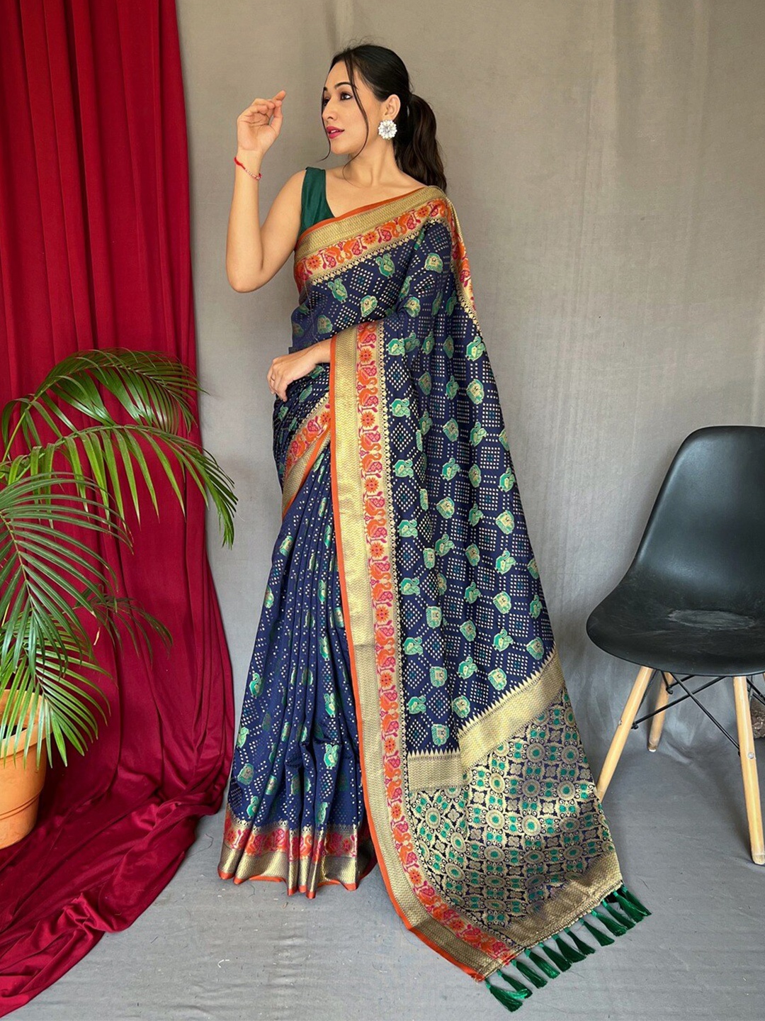 

SGF11 Woven Design Heavy Zari Work Kanjeevaram Patola Silk Saree, Blue