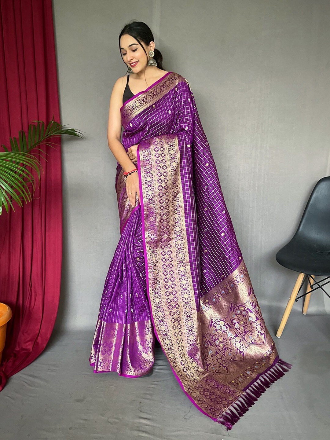 

SGF11 Woven Design Pure Zari Heavy Work Kanjeevaram Silk Saree, Purple