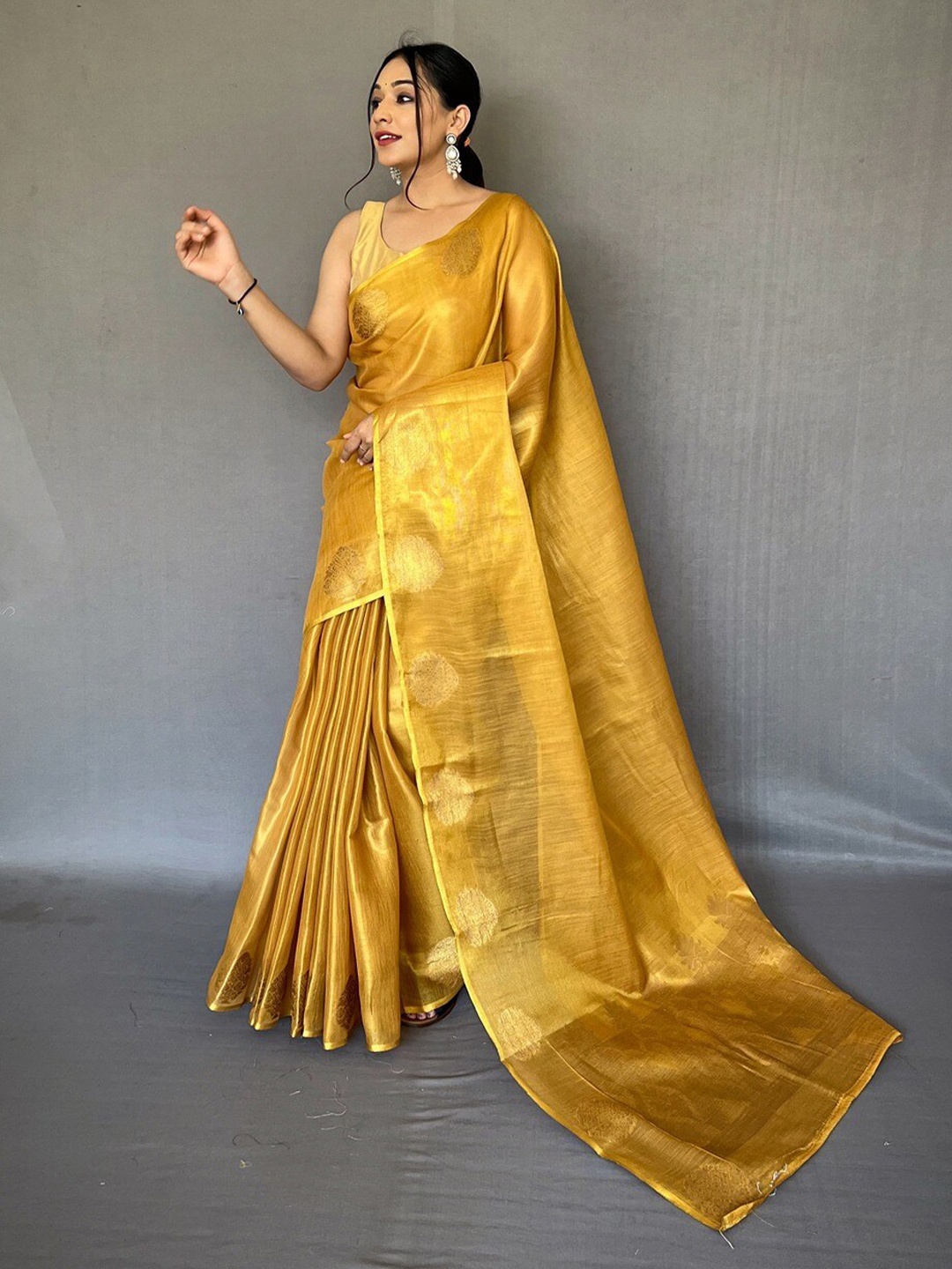 

SGF11 Woven Design Zari Tissue Kanjeevaram Saree, Yellow