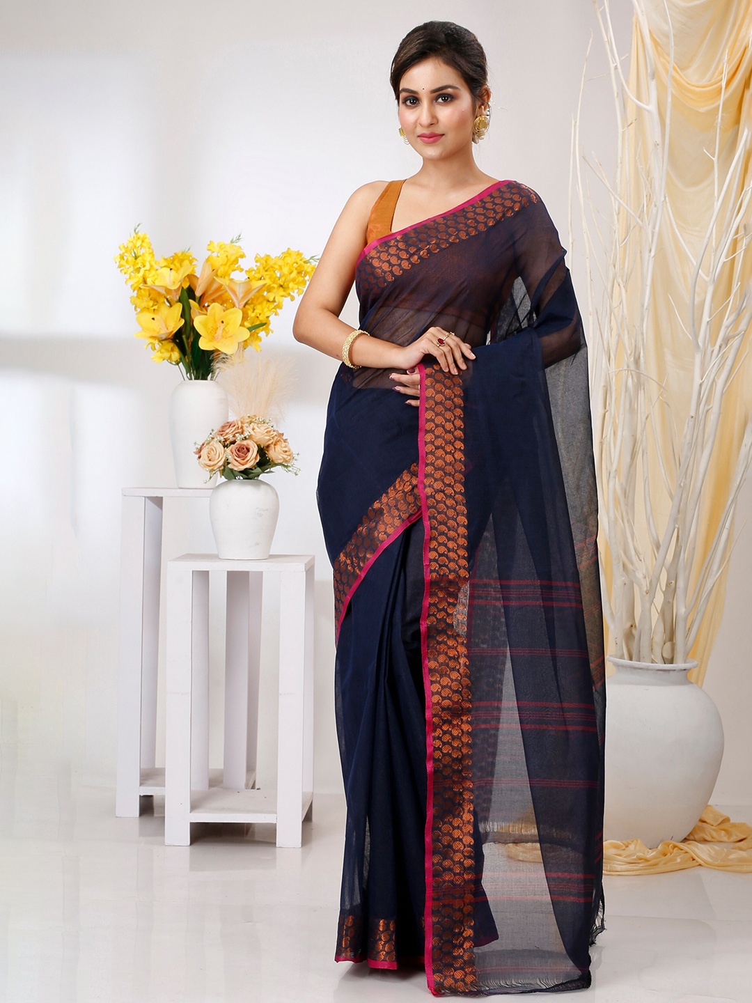 

DipDiya Zari Pure Cotton Taant Saree, Blue
