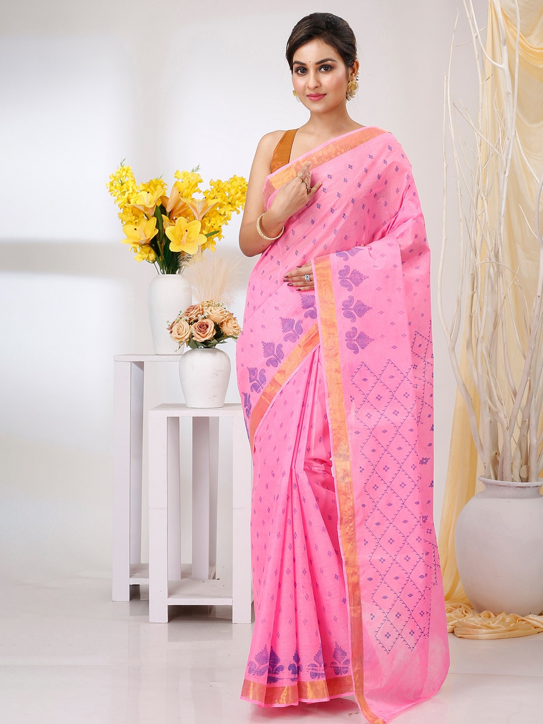 

DipDiya Ethnic Motifs Woven Design Pure Cotton Taant Saree, Pink