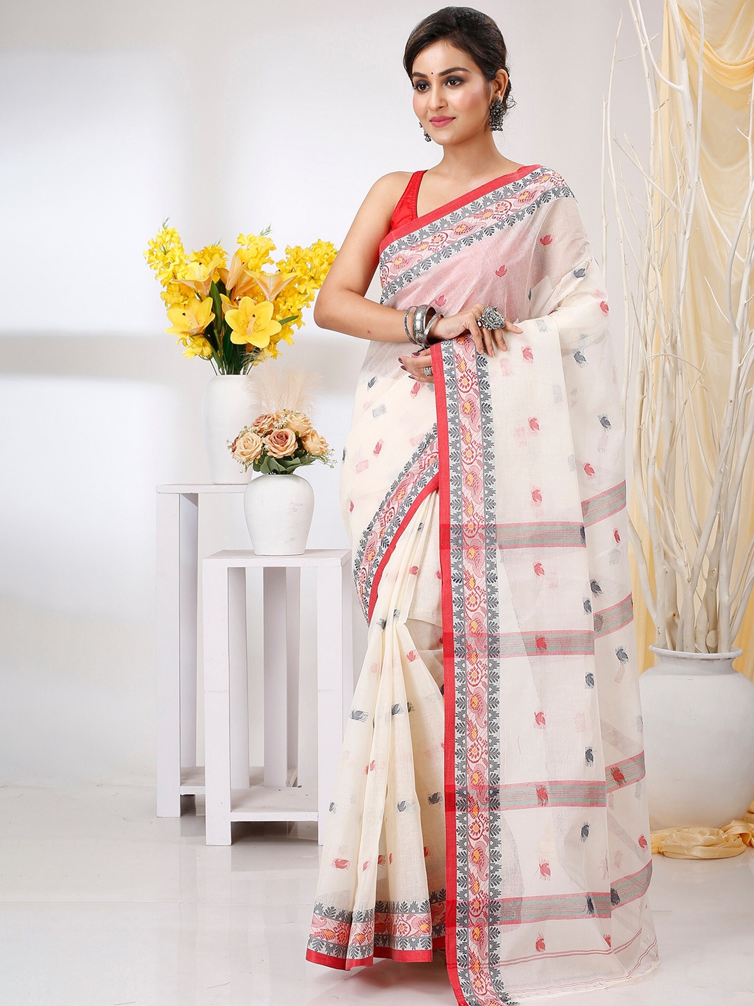 

DipDiya Paisley Pure Cotton Taant Saree, White