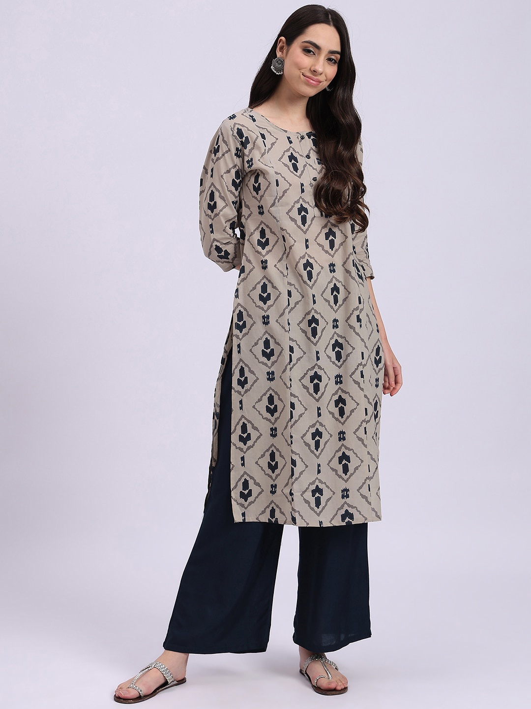 

Knitstudio Ethnic Motifs Printed Regular Kurta With Palazzos, Grey