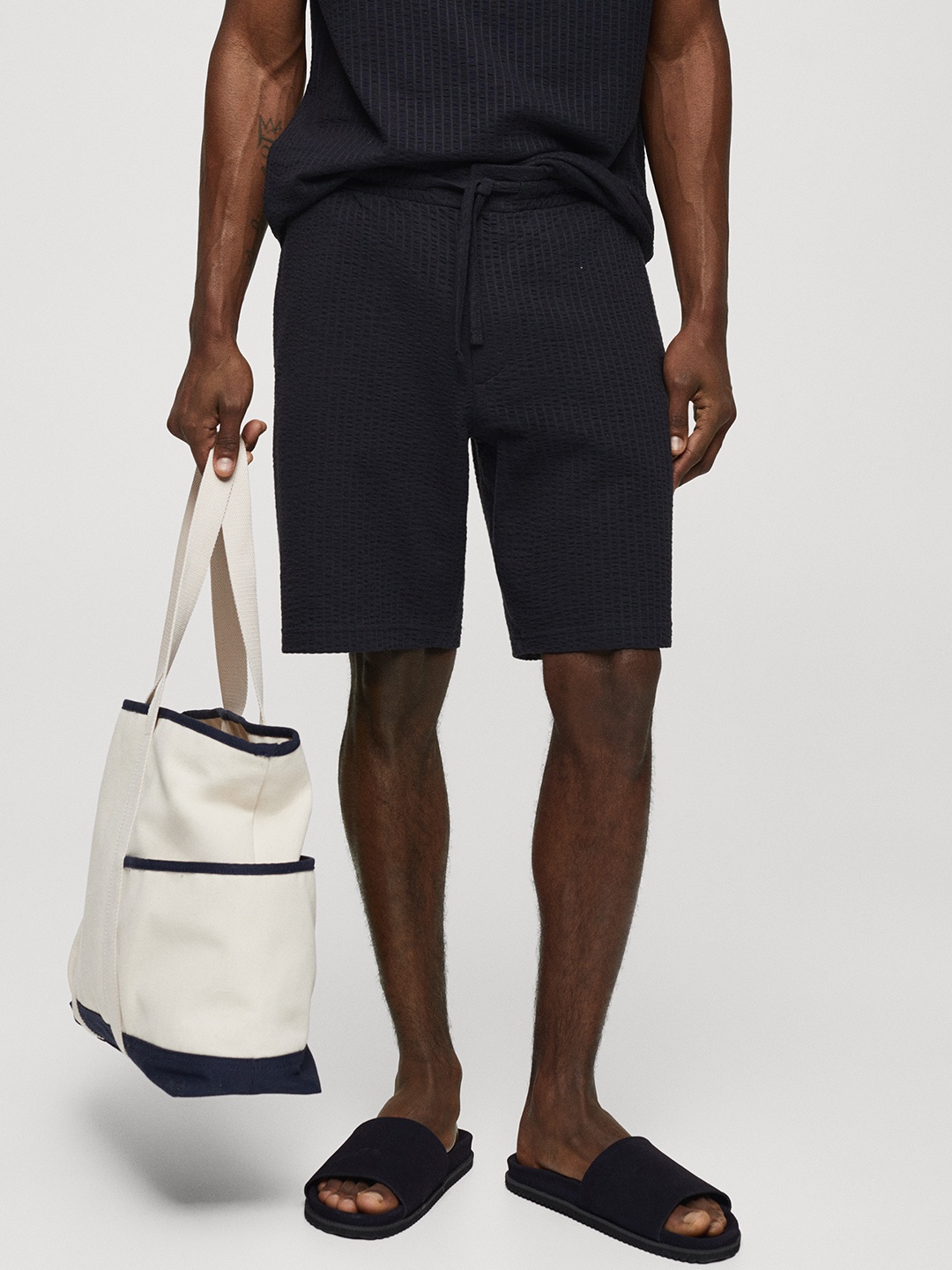 

MANGO MAN Seersucker Shorts, Navy blue