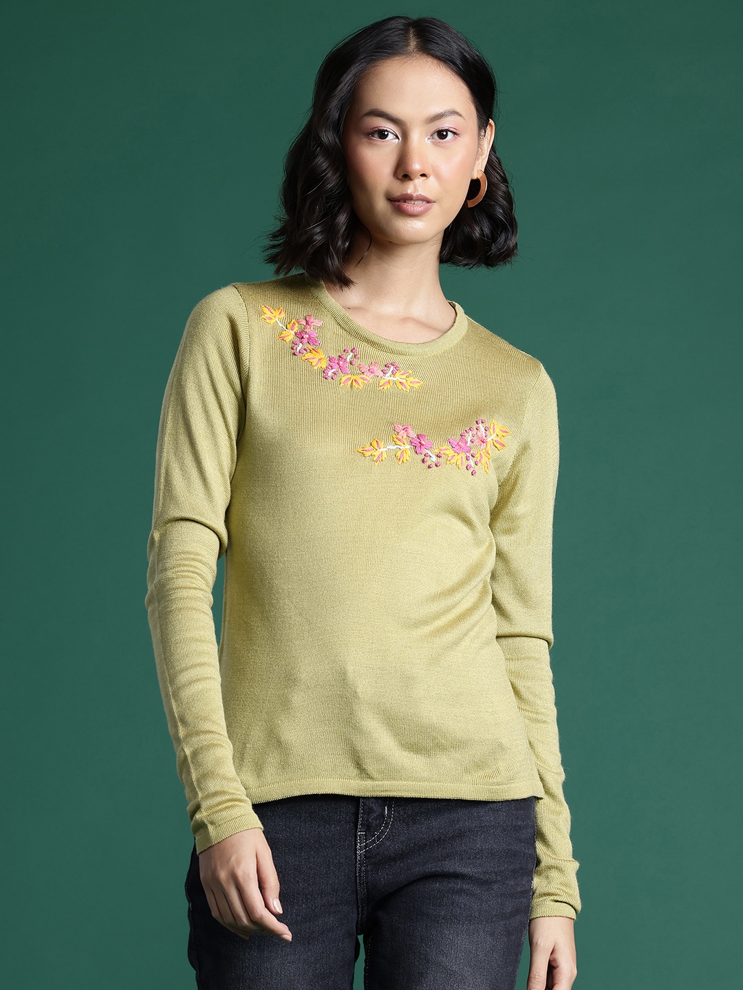 

DressBerry Embroidered Floral Pullover, Green