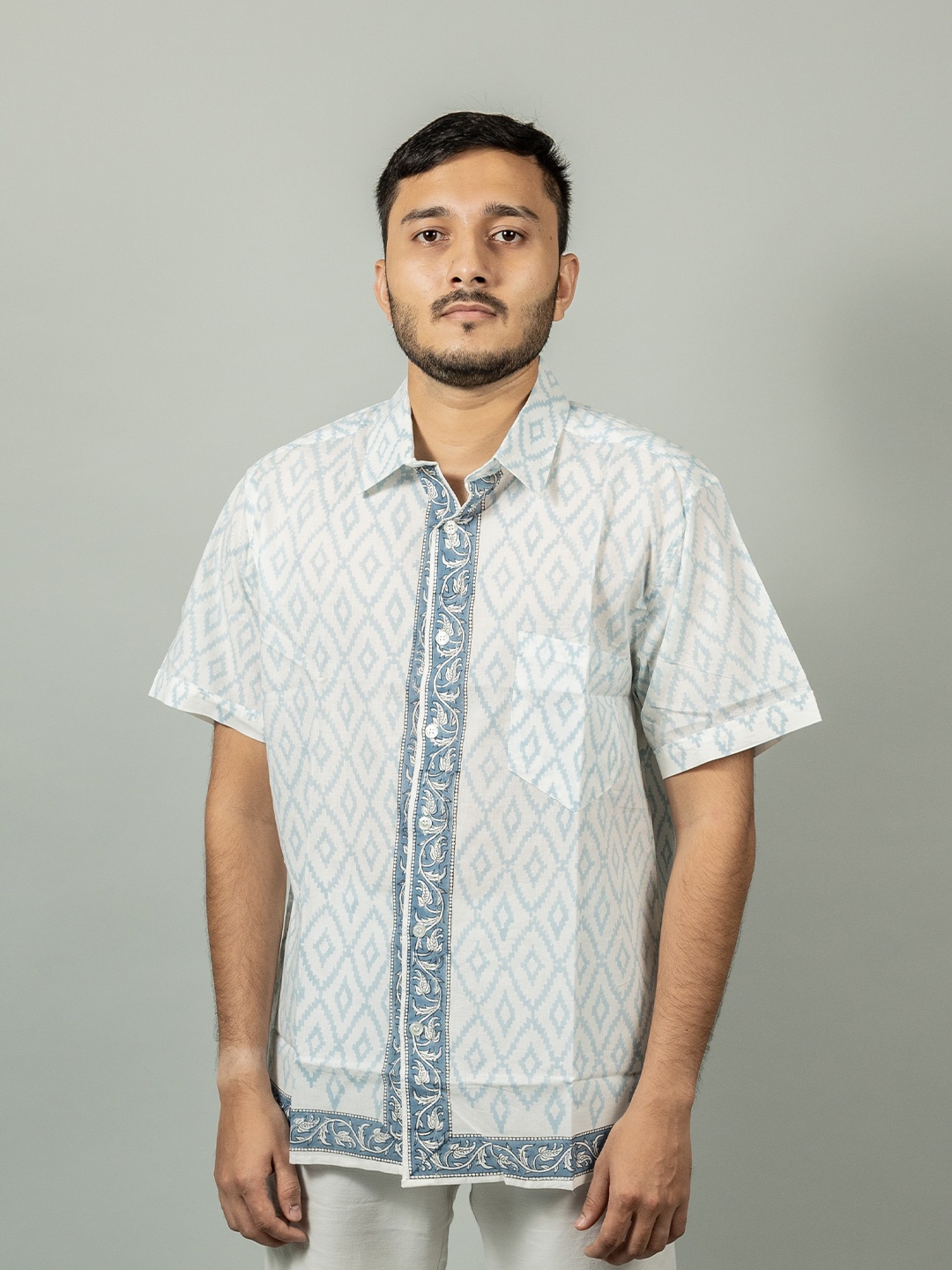 

INDIKA Men Opaque Printed Casual Shirt, White
