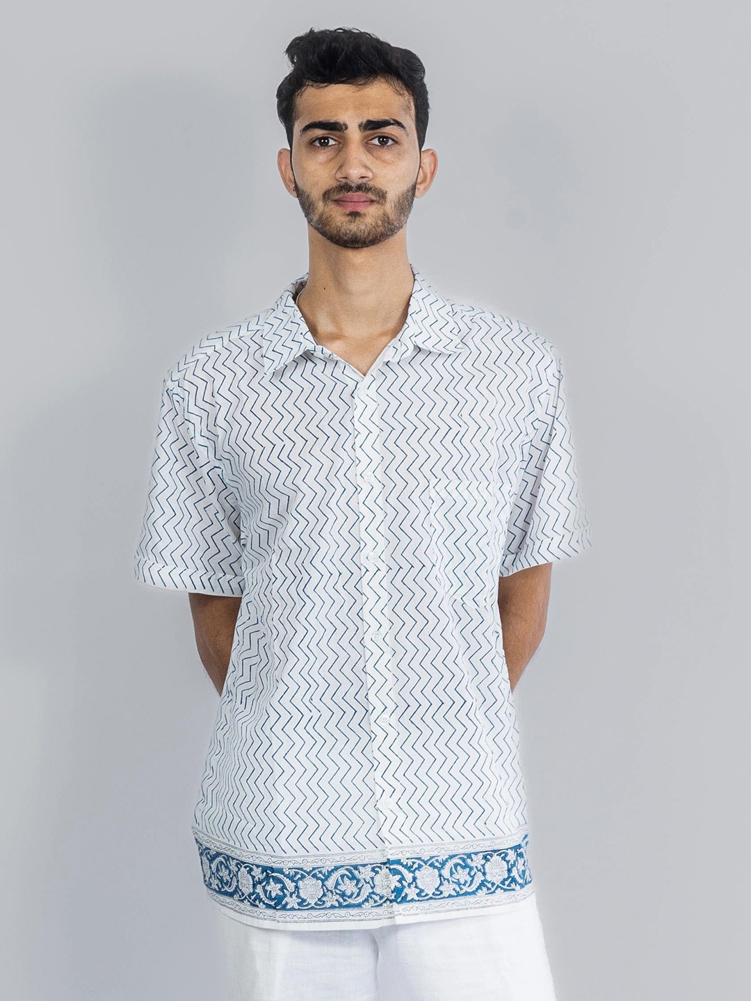 

INDIKA Geometric Printed Half Sleeves Casual Shirt, White