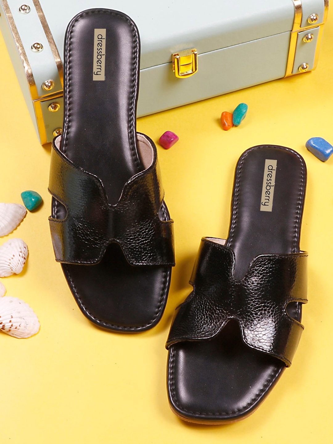 

DressBerry Black Textured Open Toe Flats
