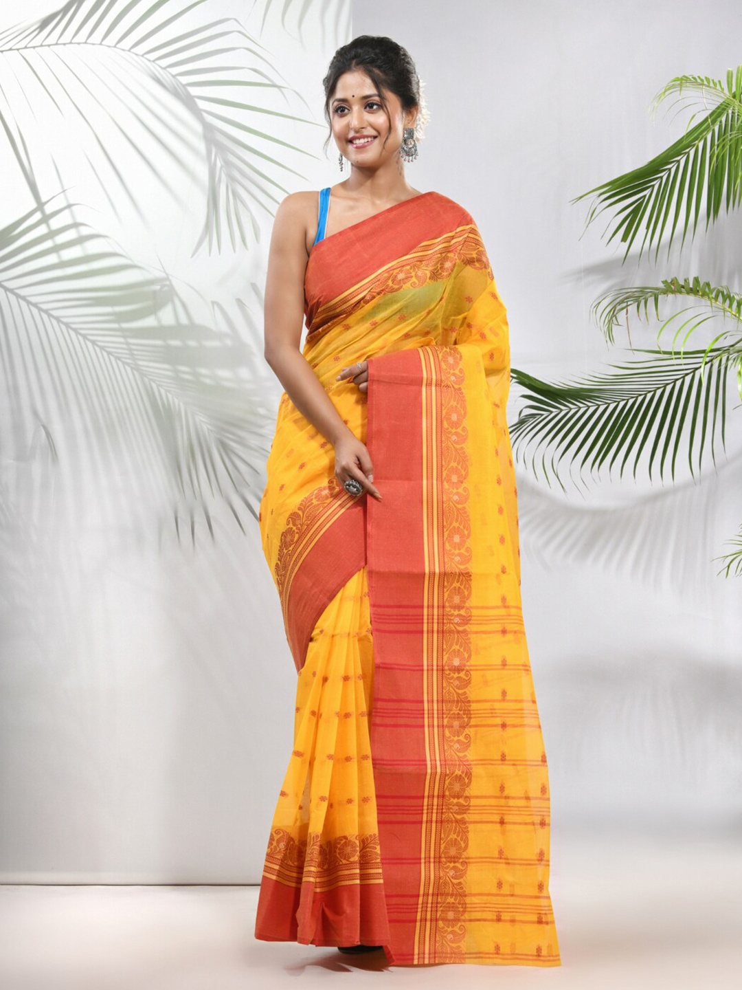 

Charukriti Woven Design Pure Cotton Taant Saree, Yellow