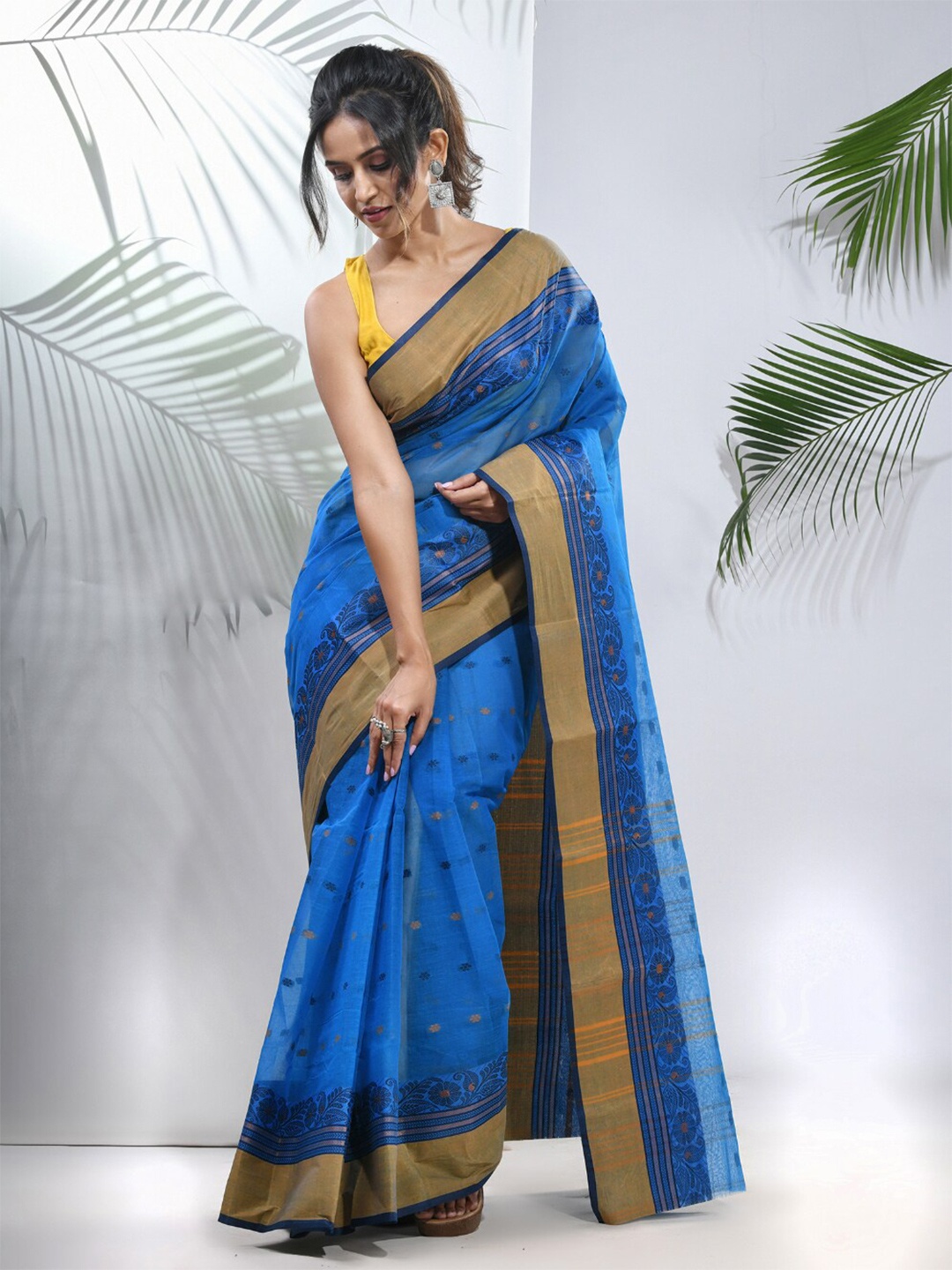 

Charukriti Geometric Woven Design Zari Pure Cotton Taant Saree, Blue