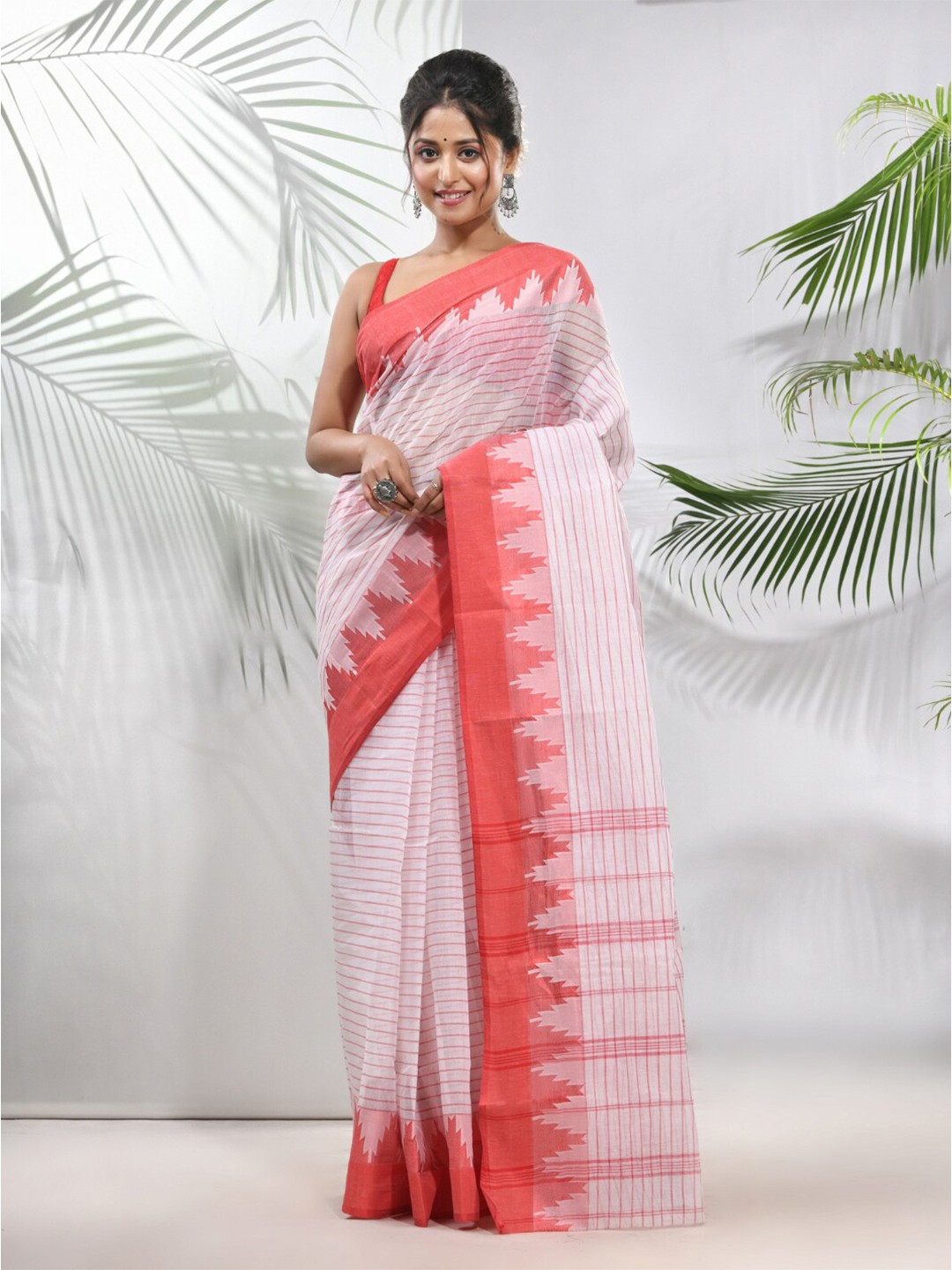 

Charukriti Striped Woven Design Pure Cotton Taant Saree, White