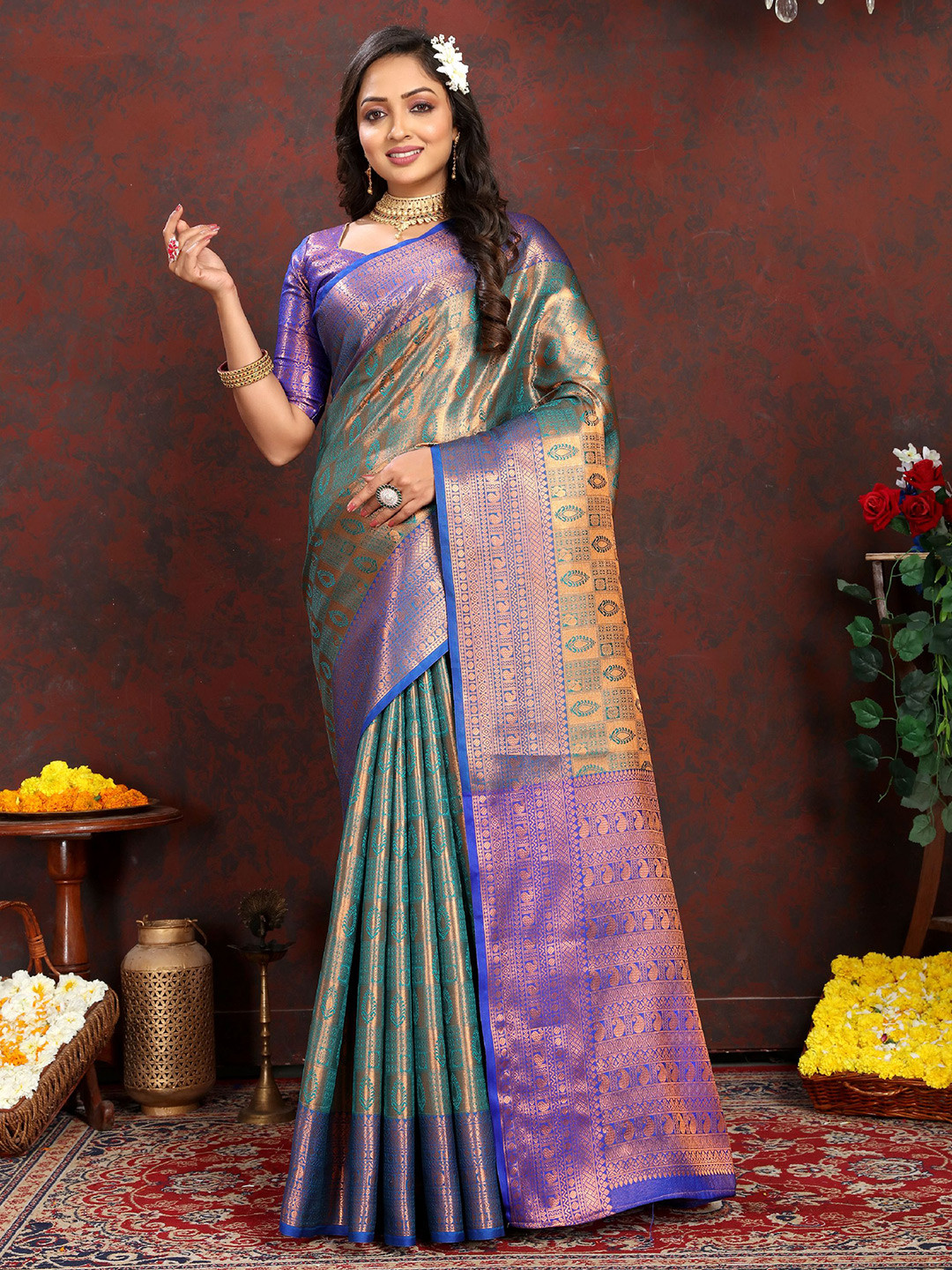 

V3 FASHION STUDIO Floral Pure Silk Banarasi Zari Saree, Green