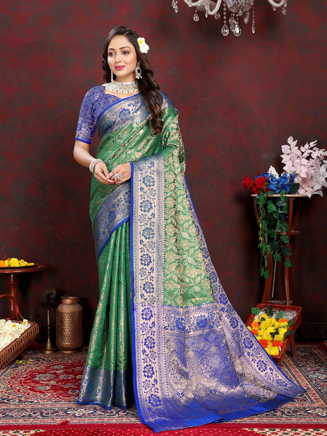 

V3 FASHION STUDIO Woven Design Pure Silk Banarasi Zari Saree, Green