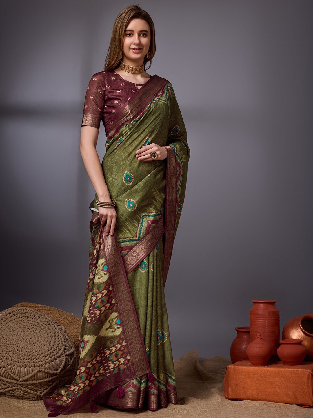 

Ishin Floral Woven Design Zari Silk Cotton Saree, Green