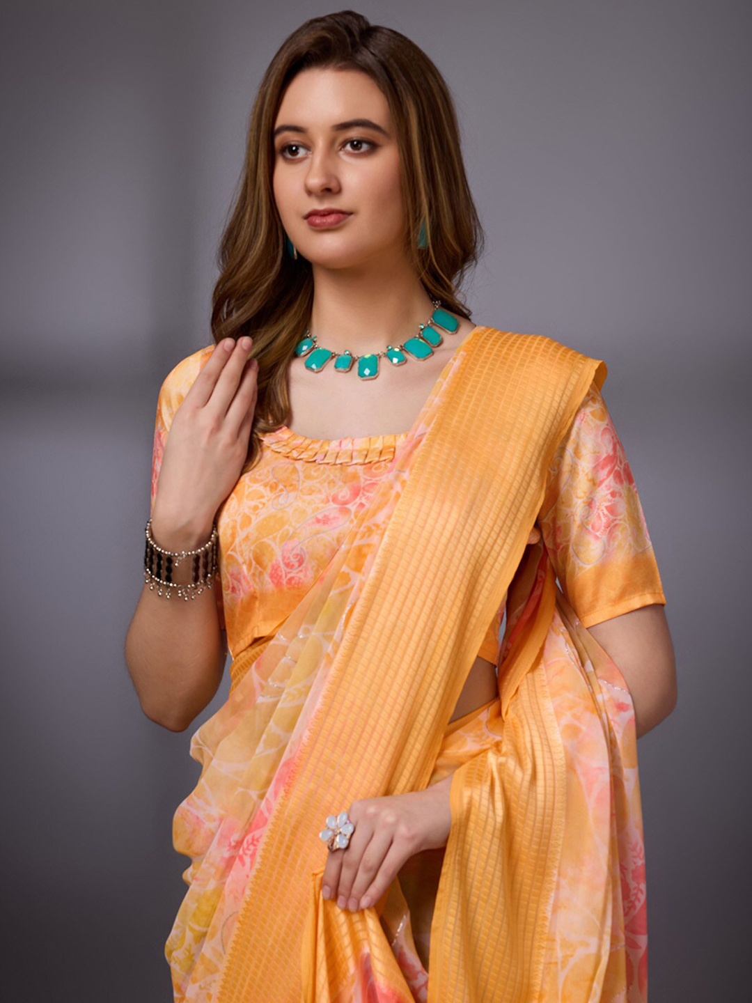 

Ishin Abstract Printed Saree, Orange