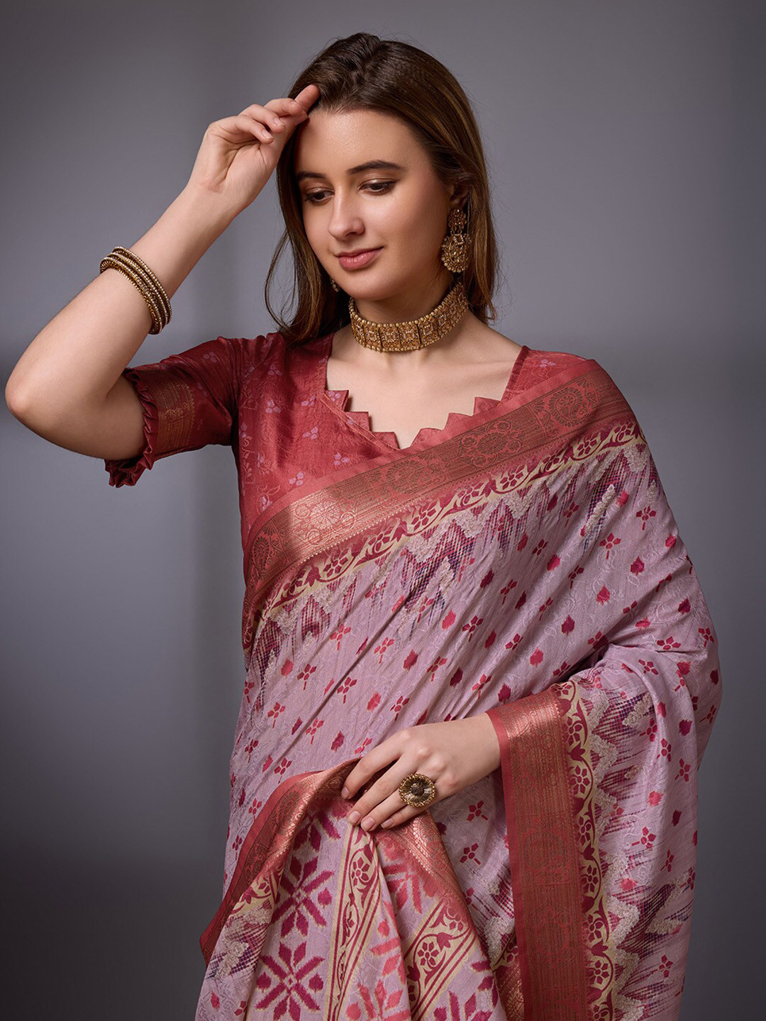 

Ishin Pink Geometric Printed Zari Silk Cotton Saree