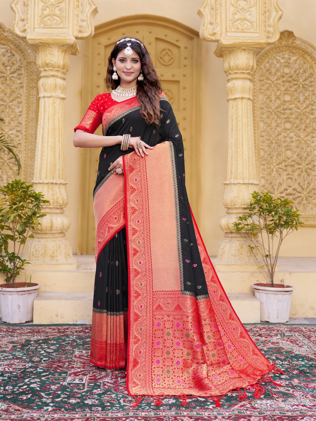 

IndianRang Woven Design Zari Pure Silk Saree, Black