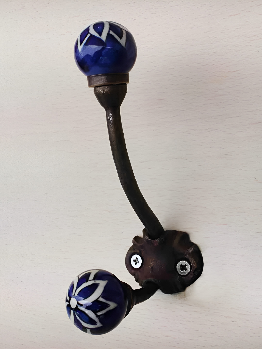 

Indianshelf Blue Floral Wall Hooks Key Holder