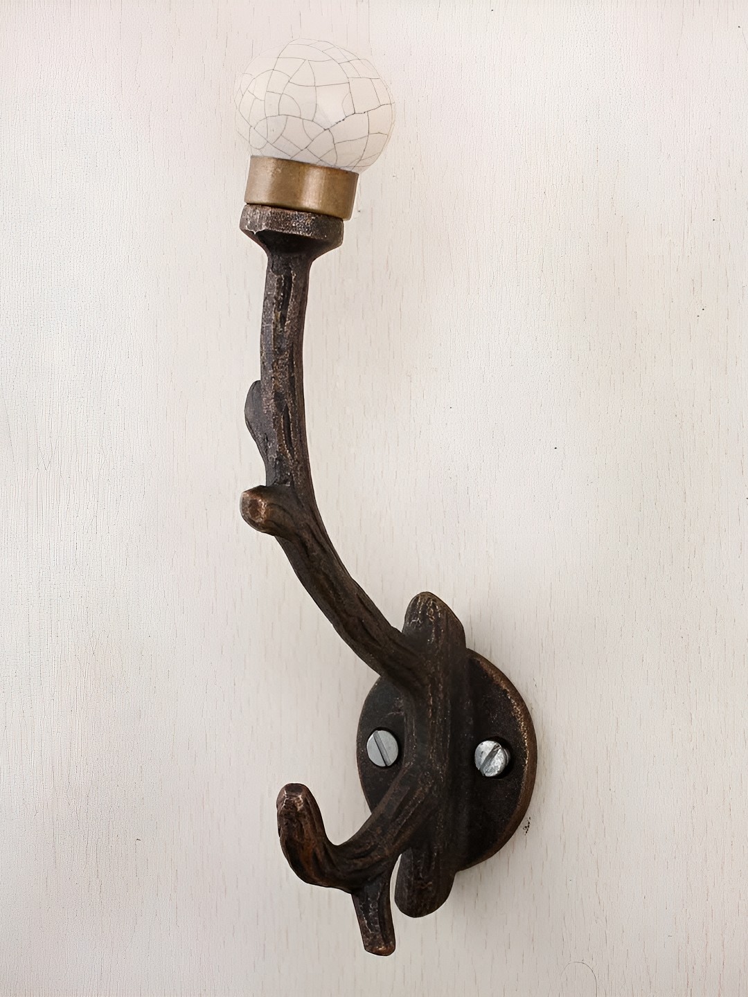 

Indianshelf Cream Coloured & Beige Printed Tree Wall Key Holder