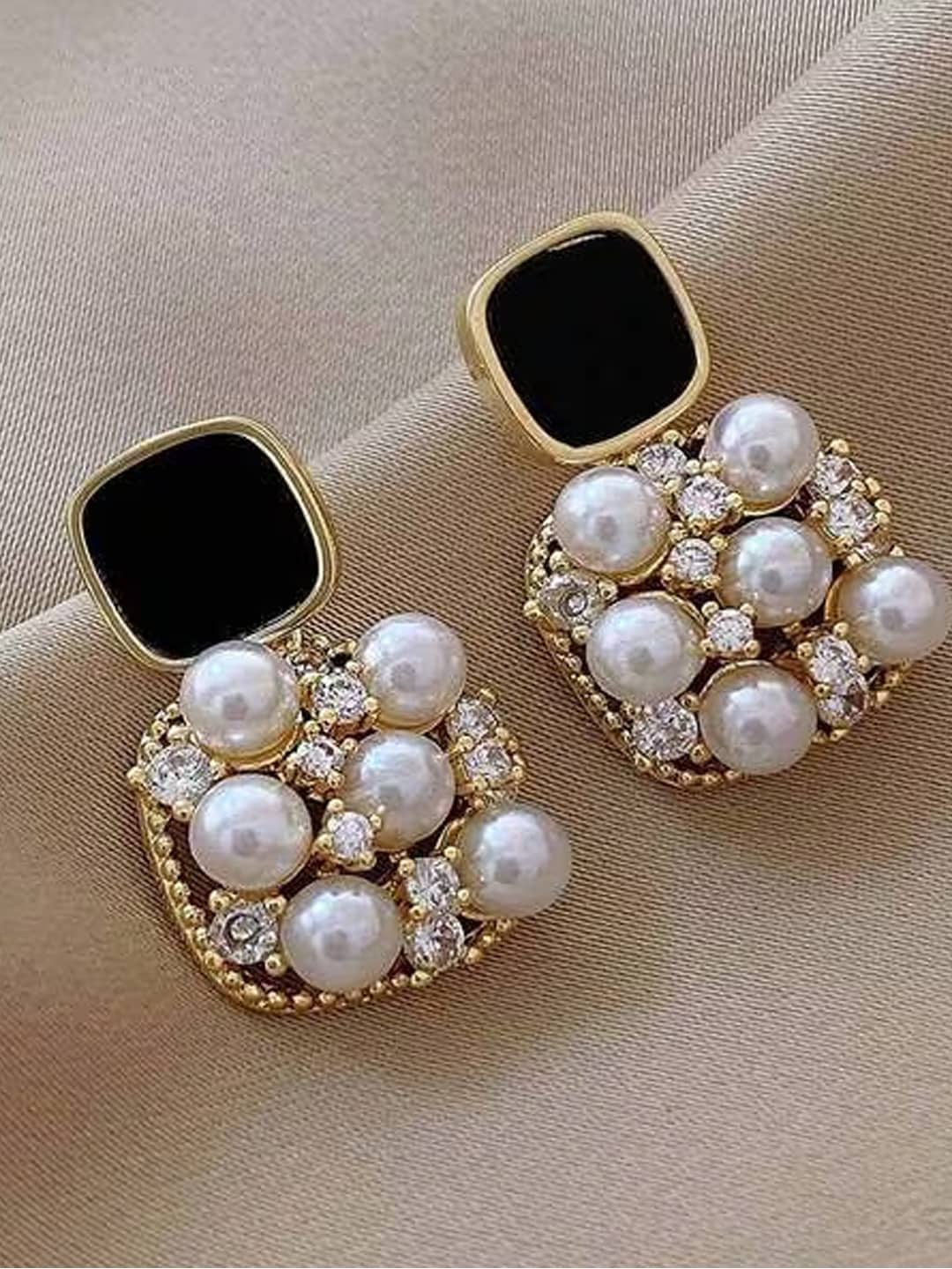 

FIMBUL Gold Plated Drop Earrings