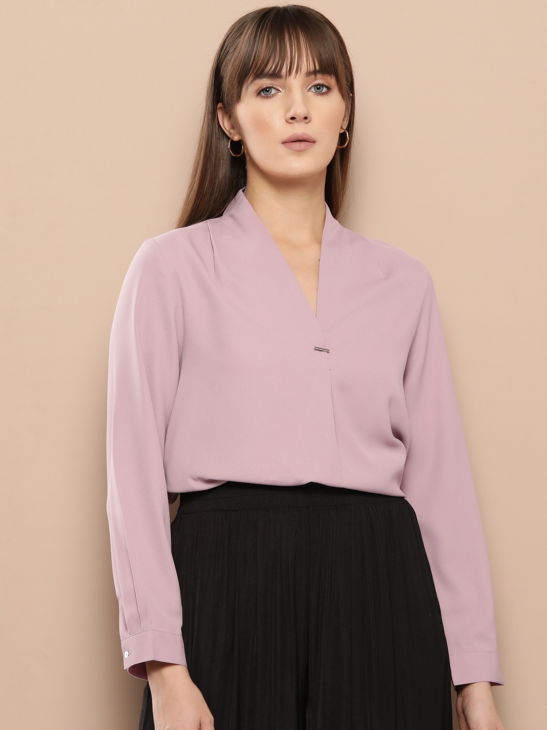 

her by invictus Solid V-Neck Regular Top, Mauve