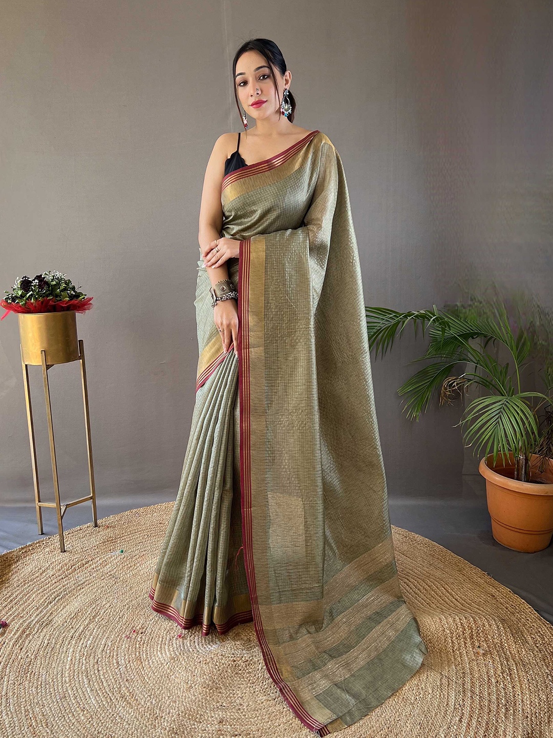 

Mitera Checked Zari Silk Blend Saree, Green