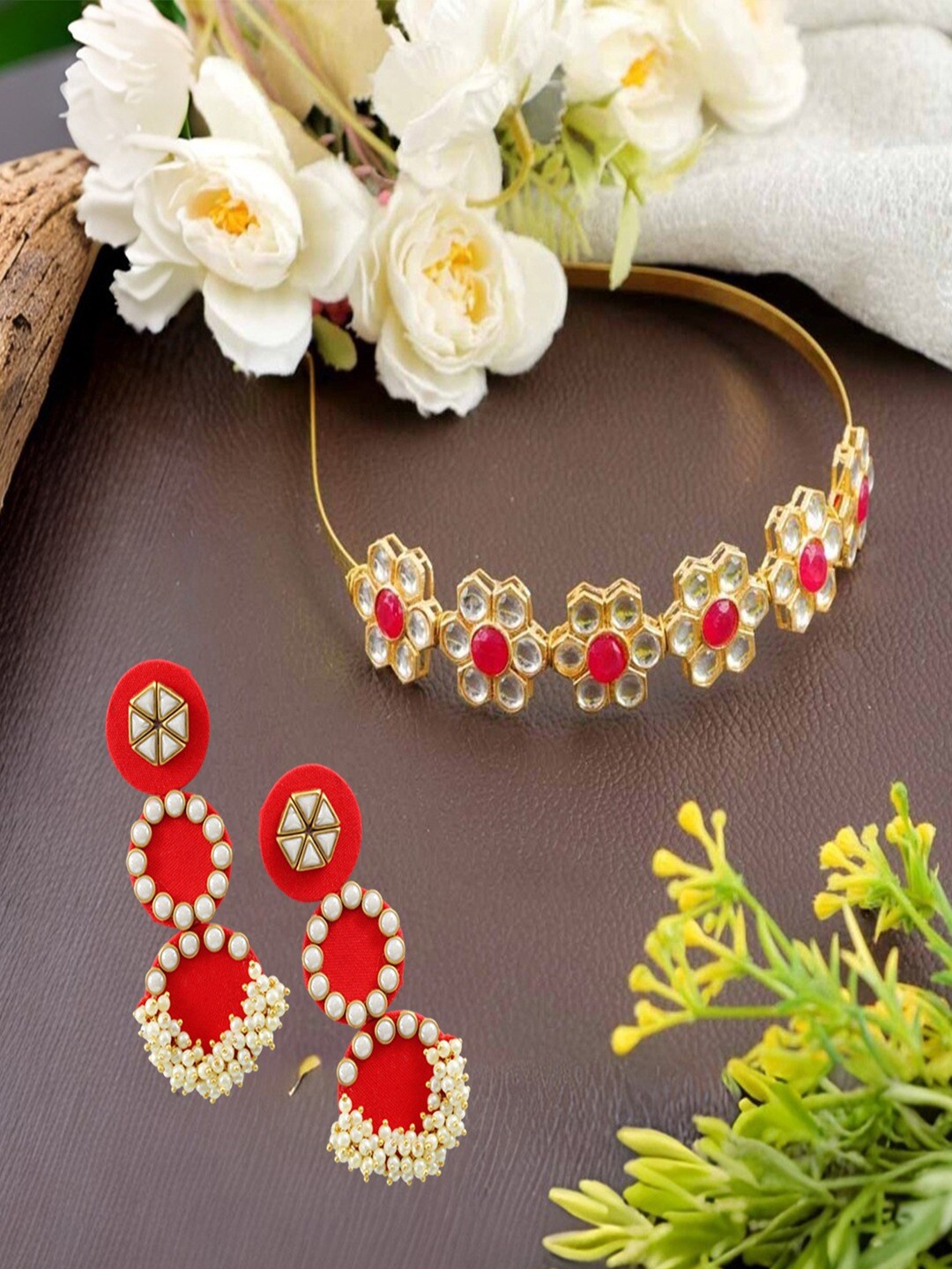 

UNIVERSITY TRENDZ Kundan Studded Mathapatti and Earrings Jewellery Set, Gold