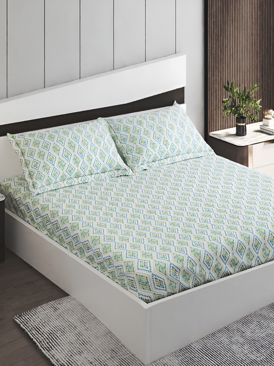 

Home Centre White Ethnic Motifs 144 TC Fitted Cotton King Bedsheet with Pillow Covers