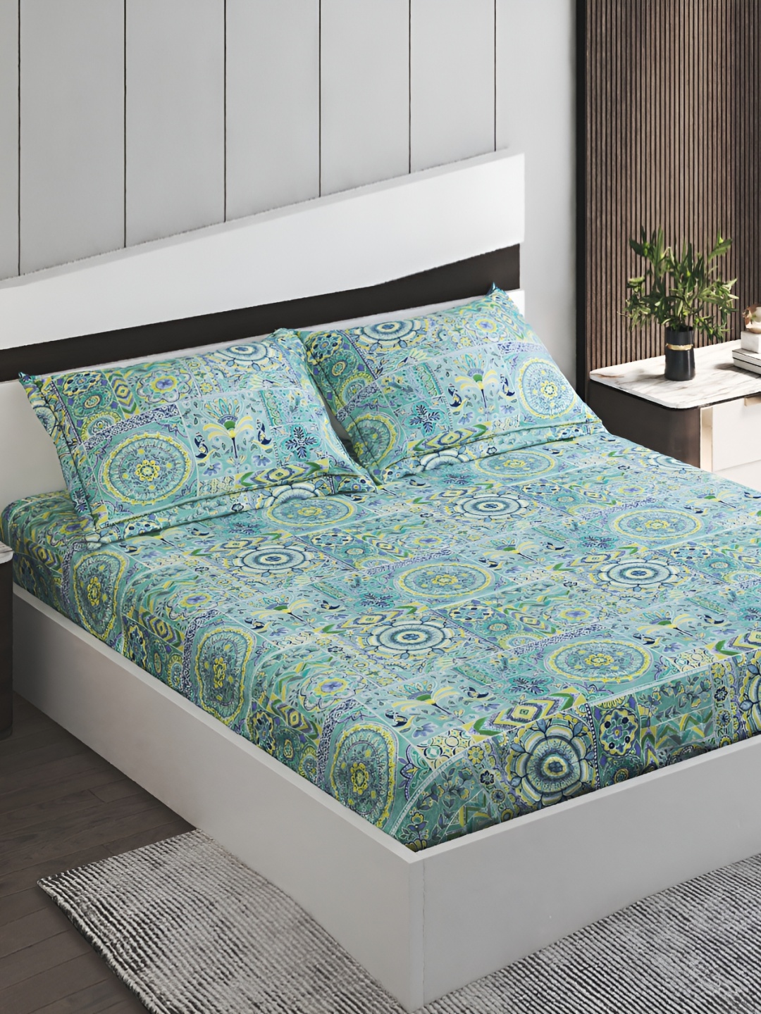 

Home Centre Green & Purple Floral 144 TC Cotton King Bedsheet with Pillow Covers