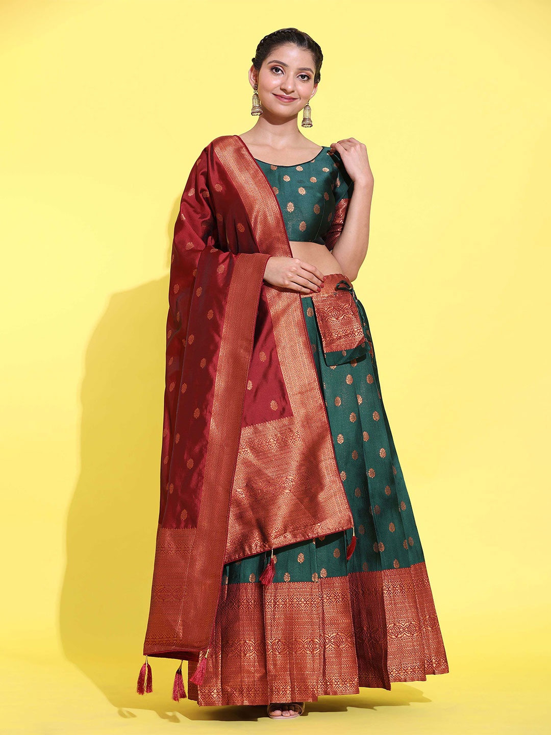 

DIVASTRI Woven Design Semi-Stitched Lehenga & Unstitched Blouse With Dupatta, Green