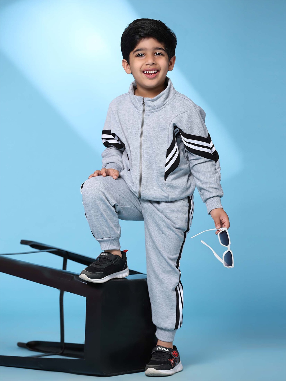 

Ameeha Kids Mock Collar Pure Wool Sweatshirt with Joggers, Grey