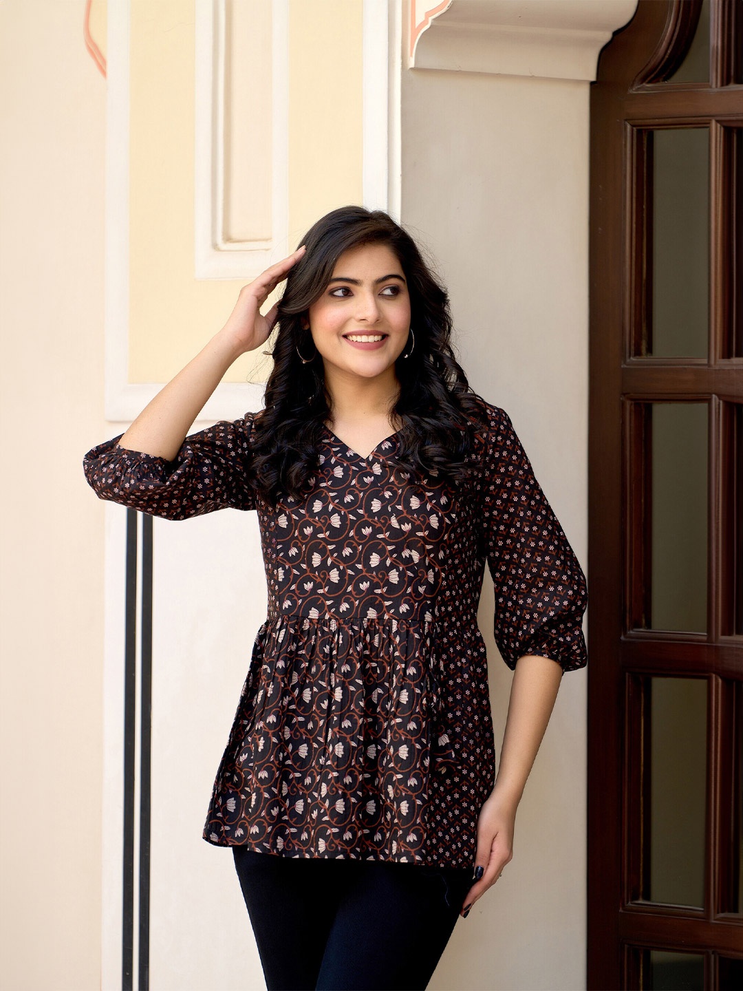 

Nayo Ethnic Motifs Printed V-Neck A-Line Pure Cotton Short Kurti, Black