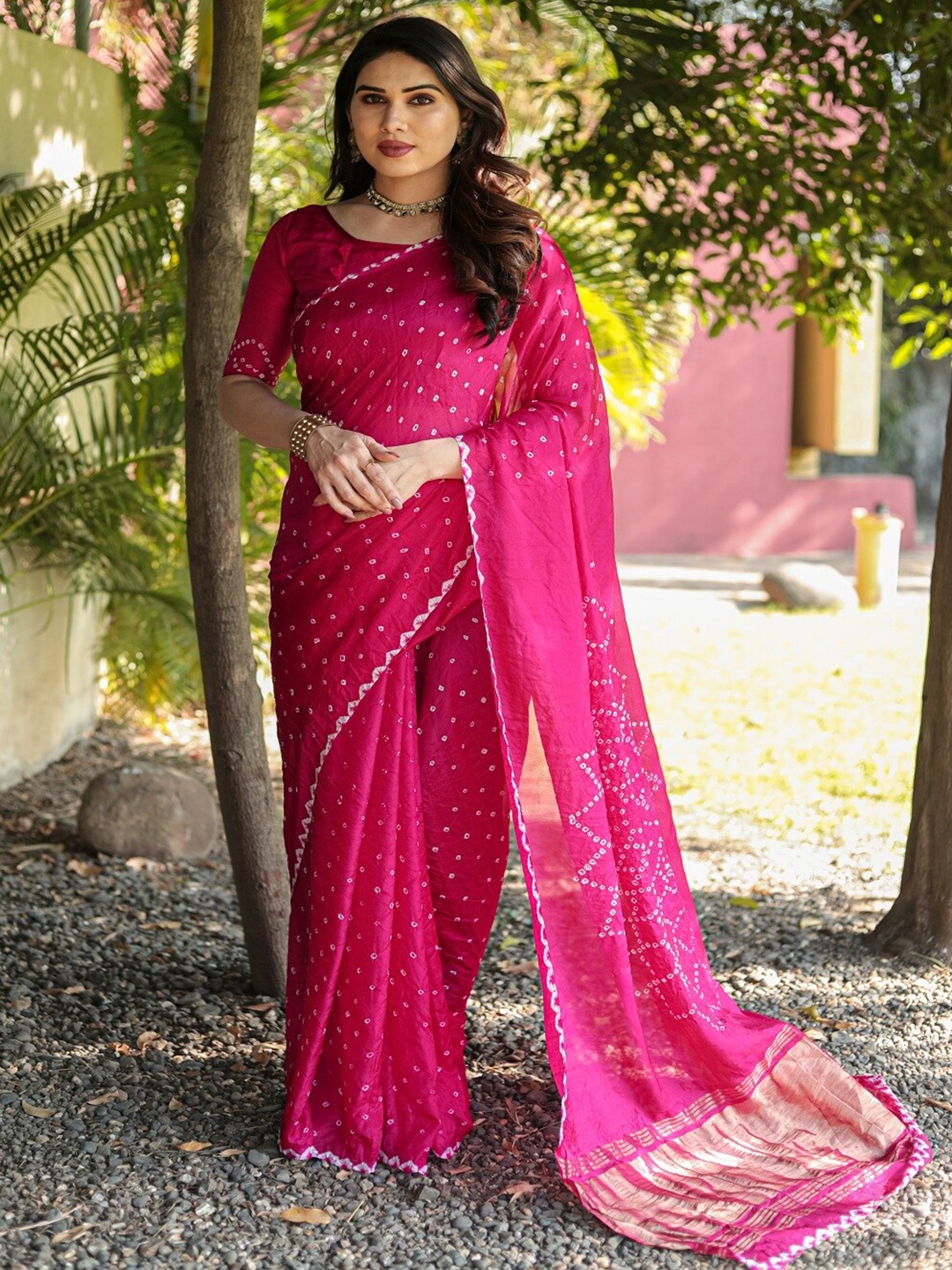 

SHIVAARYA Bandhani Paithani Saree, Pink