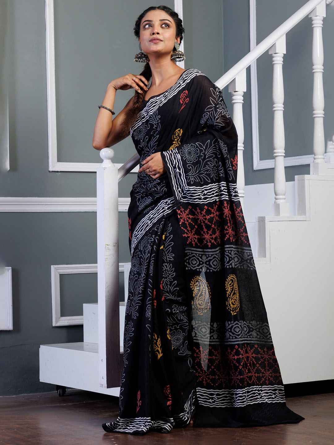 

Unnati Silks Ethnic Motifs Printed Pure Cotton Block Print Saree, Black