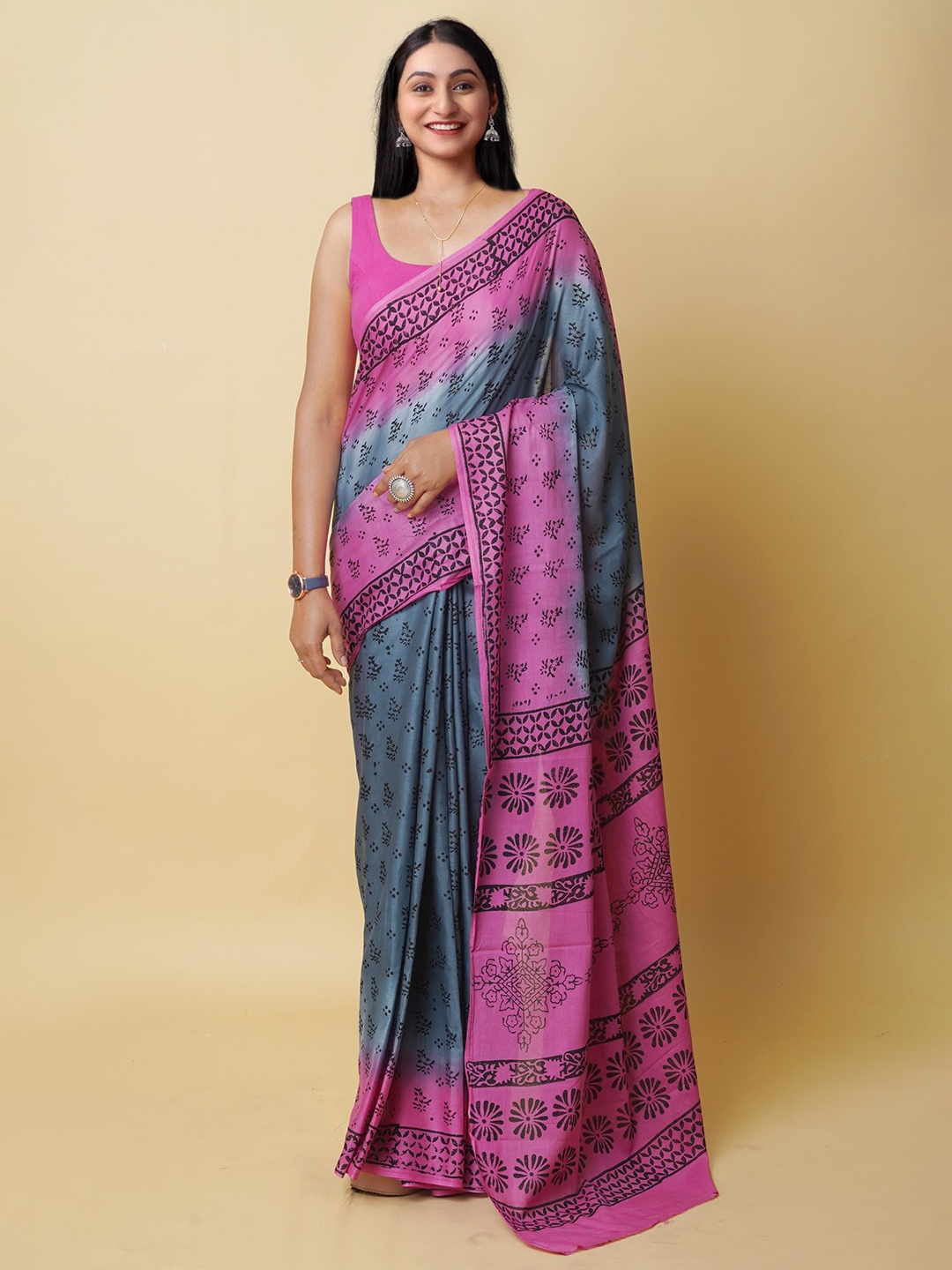 

Unnati Silks Floral Handloom Pure Cotton Block Print Saree, Grey