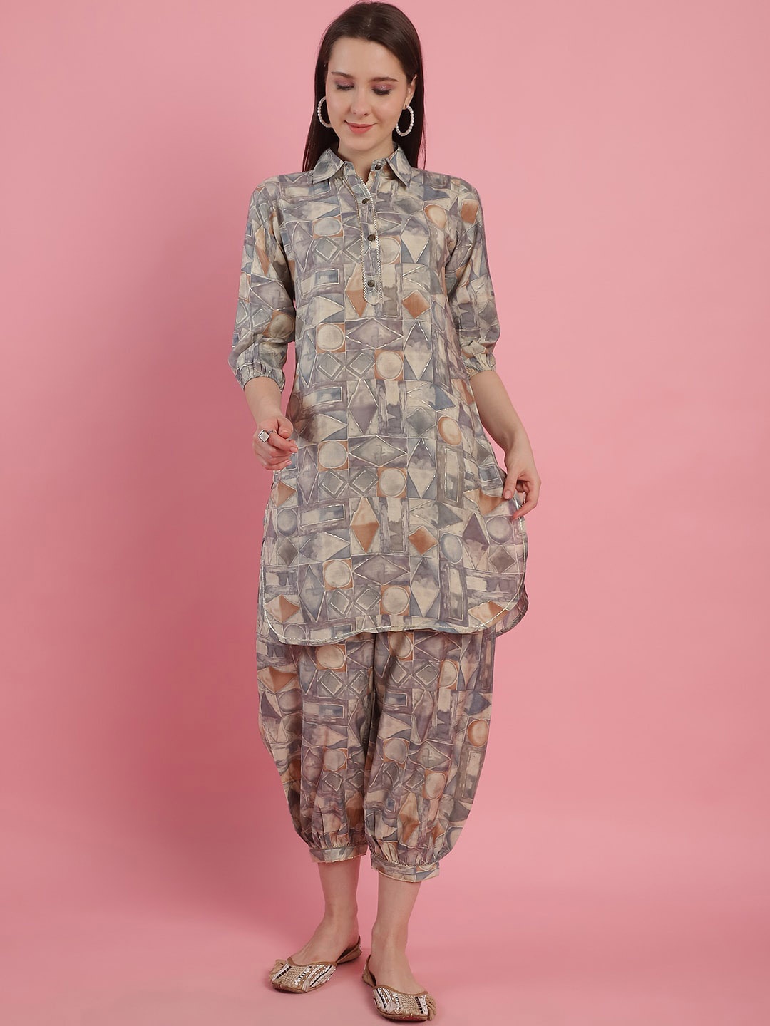 

Prakrti Printed Shirt Collar Tunic With Trouser, Grey