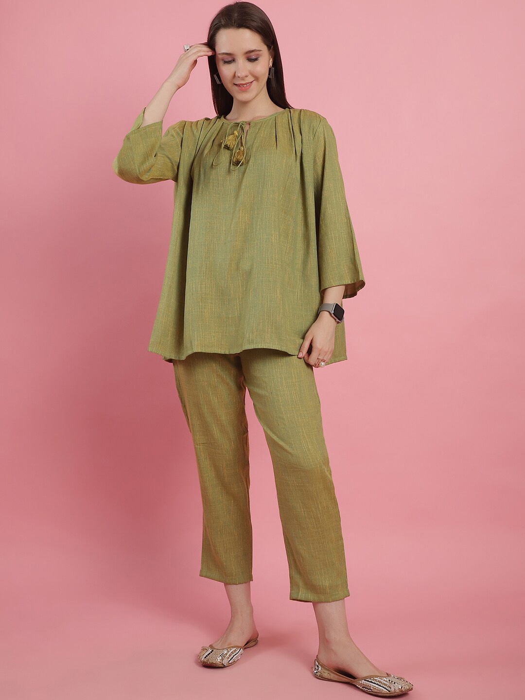 

Prakrti Tie Up Neck Three Fourth Sleeved Top & trouser Co-Ord Set, Green