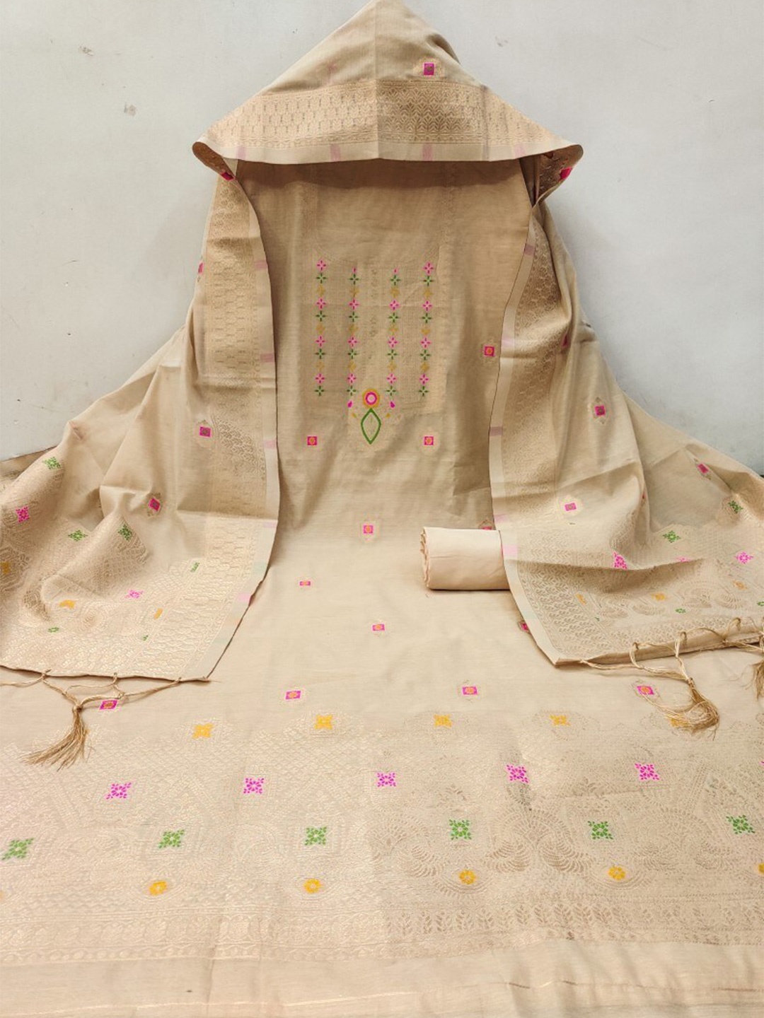 

KALINI Pure Silk Unstitched Dress Material, Cream