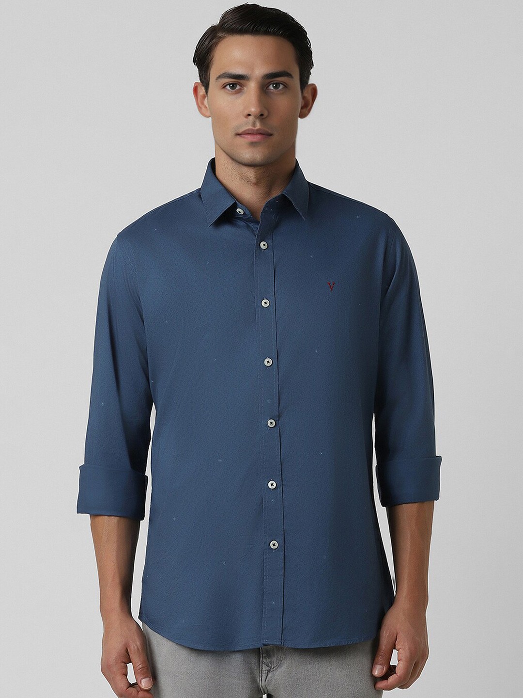 

Van Heusen Sport Men Slim Fit Cotton Spread Collar Casual Shirt, Blue