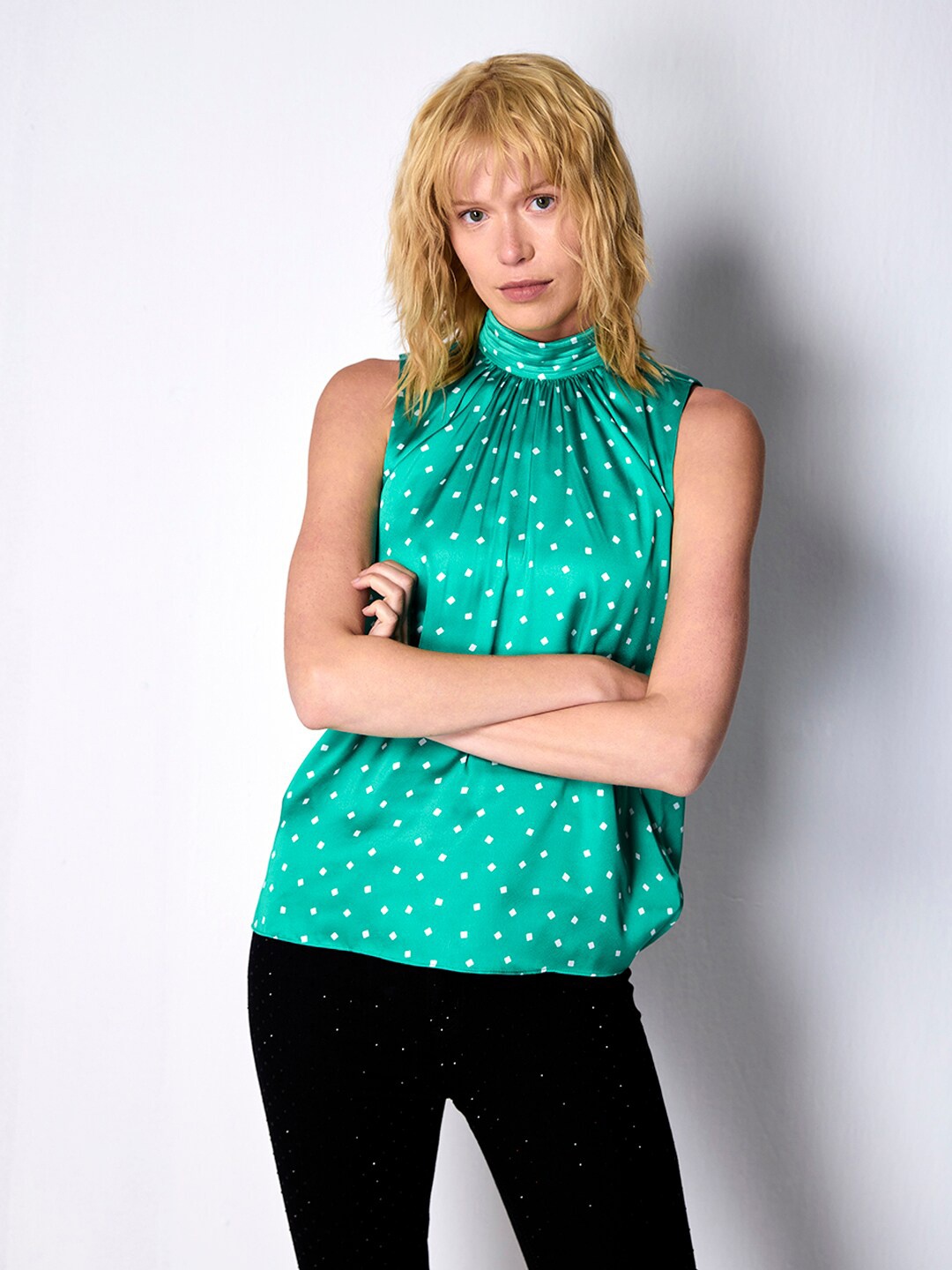 

COVER STORY Geometric Printed High Neck Sleeveless Chiffon Regular Top, Green